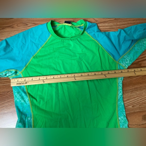 Oakley Rashguard - Picture 6 of 6